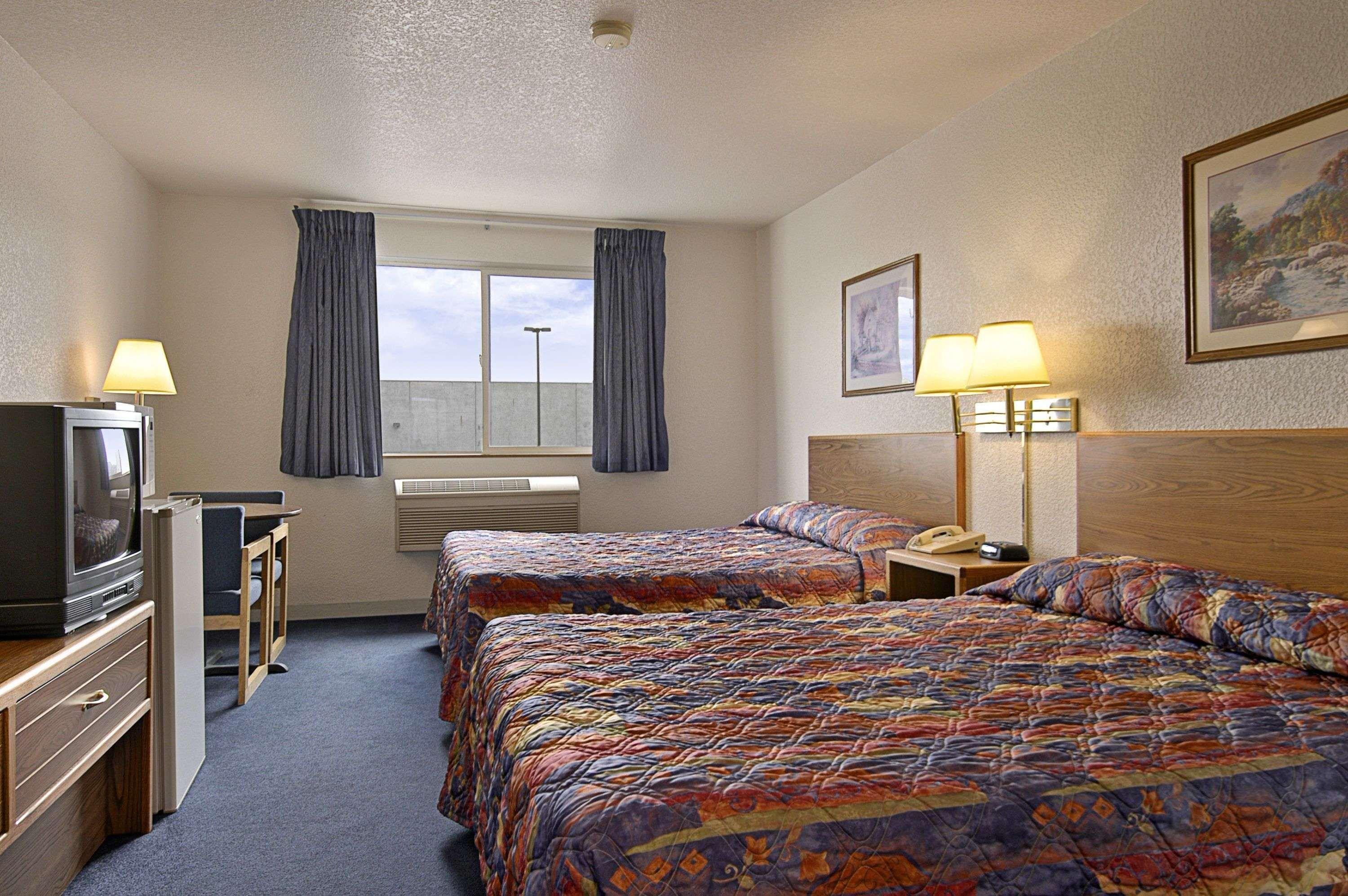 Super 8 By Wyndham The Dalles Or Exteriör bild