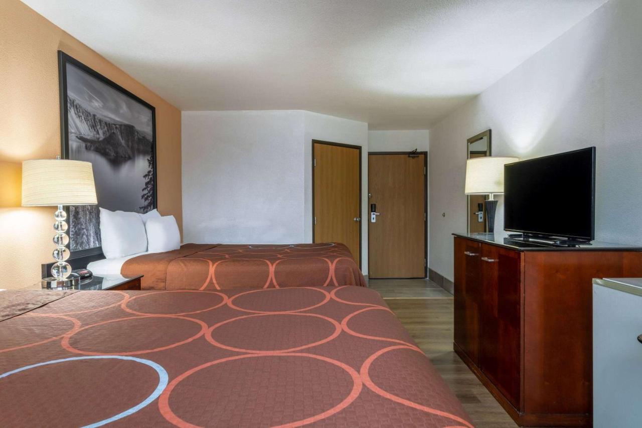 Super 8 By Wyndham The Dalles Or Exteriör bild