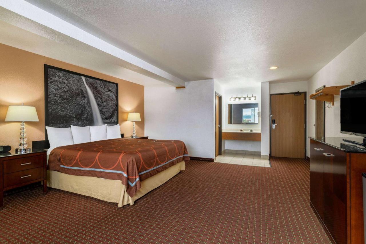 Super 8 By Wyndham The Dalles Or Exteriör bild