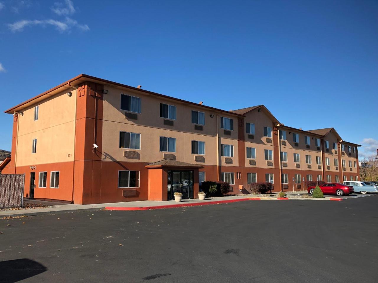 Super 8 By Wyndham The Dalles Or Exteriör bild